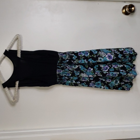 Tank Top Dress with Flower Shirt - Picture 2 of 3